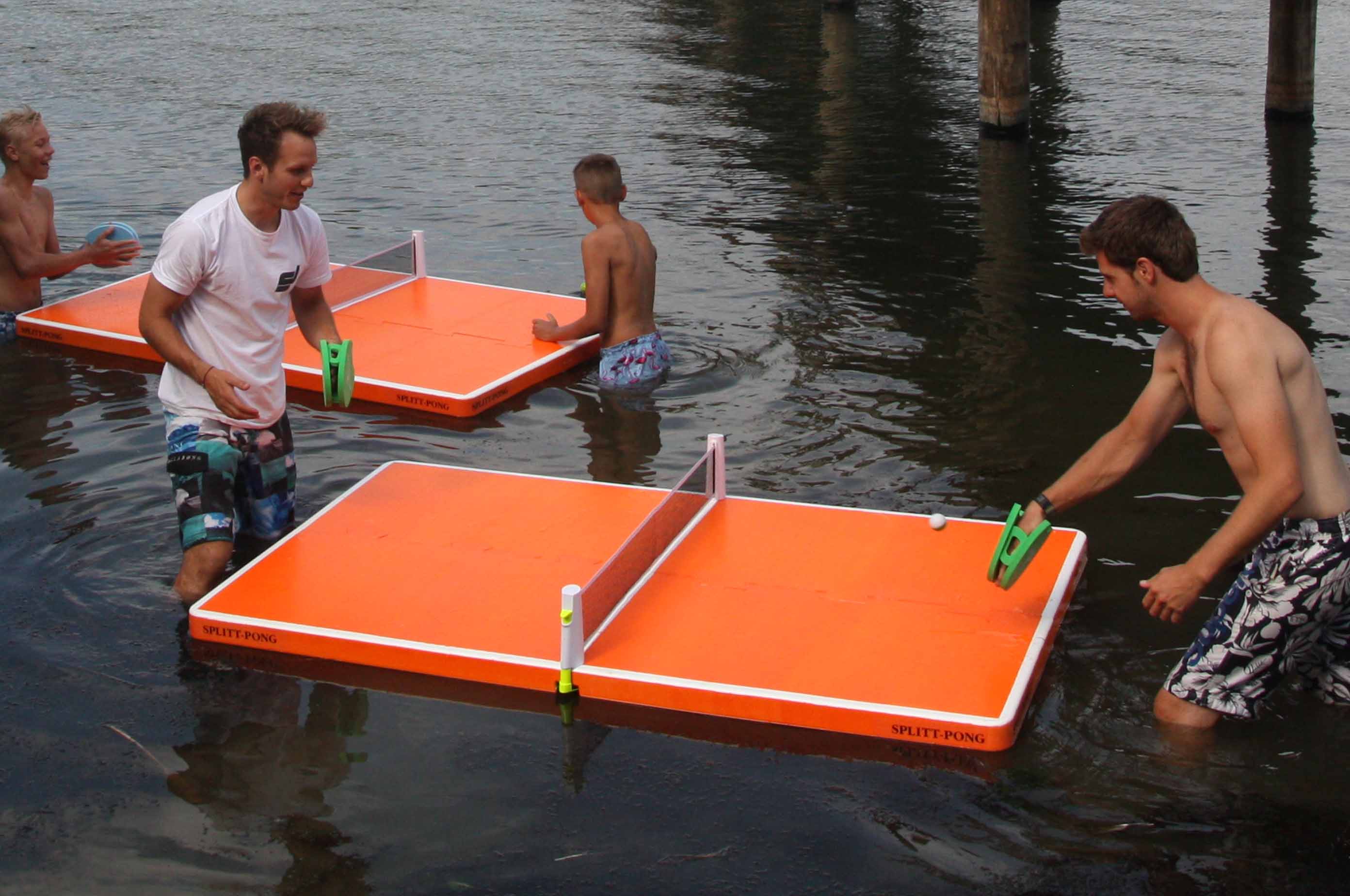 Floating ping pong 