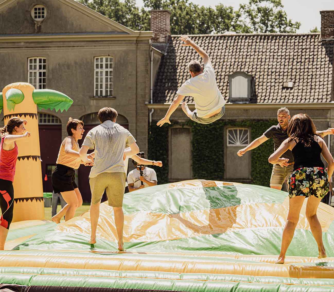 Een originele teambuilding activiteit voor grote bedrijven: de company cup