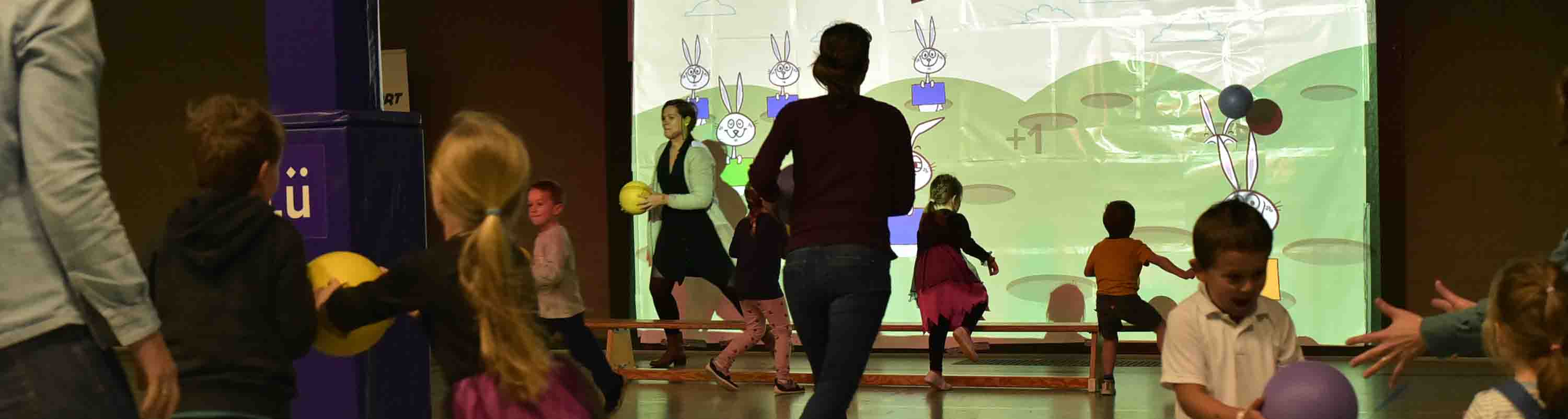 LU
INTERACTIEVE MUUR